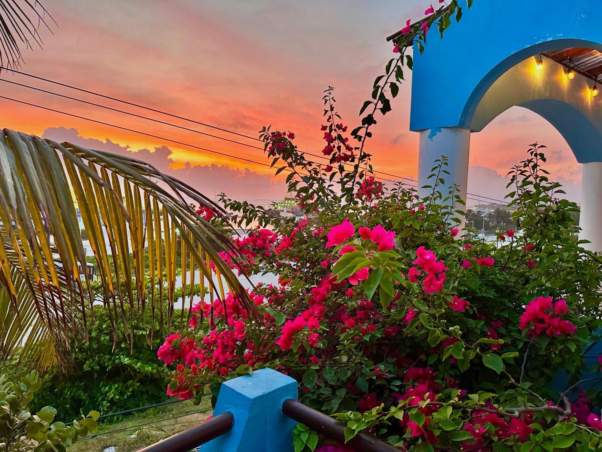 Casa Cielo 2 With Detached Balcony * Isla Mujeres